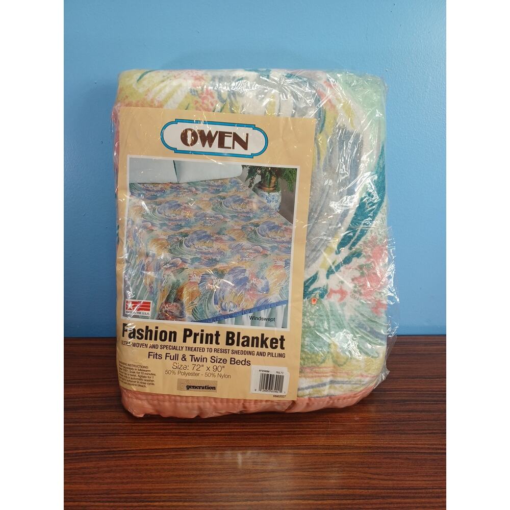 Vintage Owen Fashion Print 72 × 90 Windswept Blanket Full /Twin Blue Green Pink